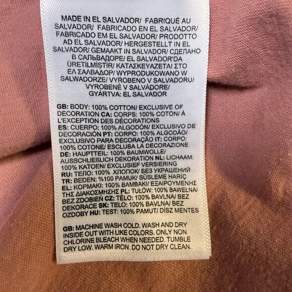 The North Face Women’s Bear Graphic T-Shirt Medium Dusty Rose EUC - Picture 5 of 10